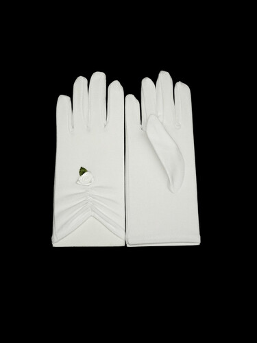 Cute-communion-gloves-with-rose-and-green-tegument-matt.jpg